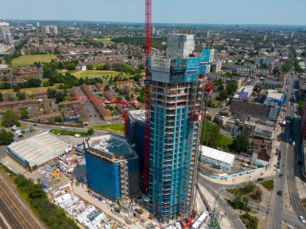 large project hoist and scaffolding company